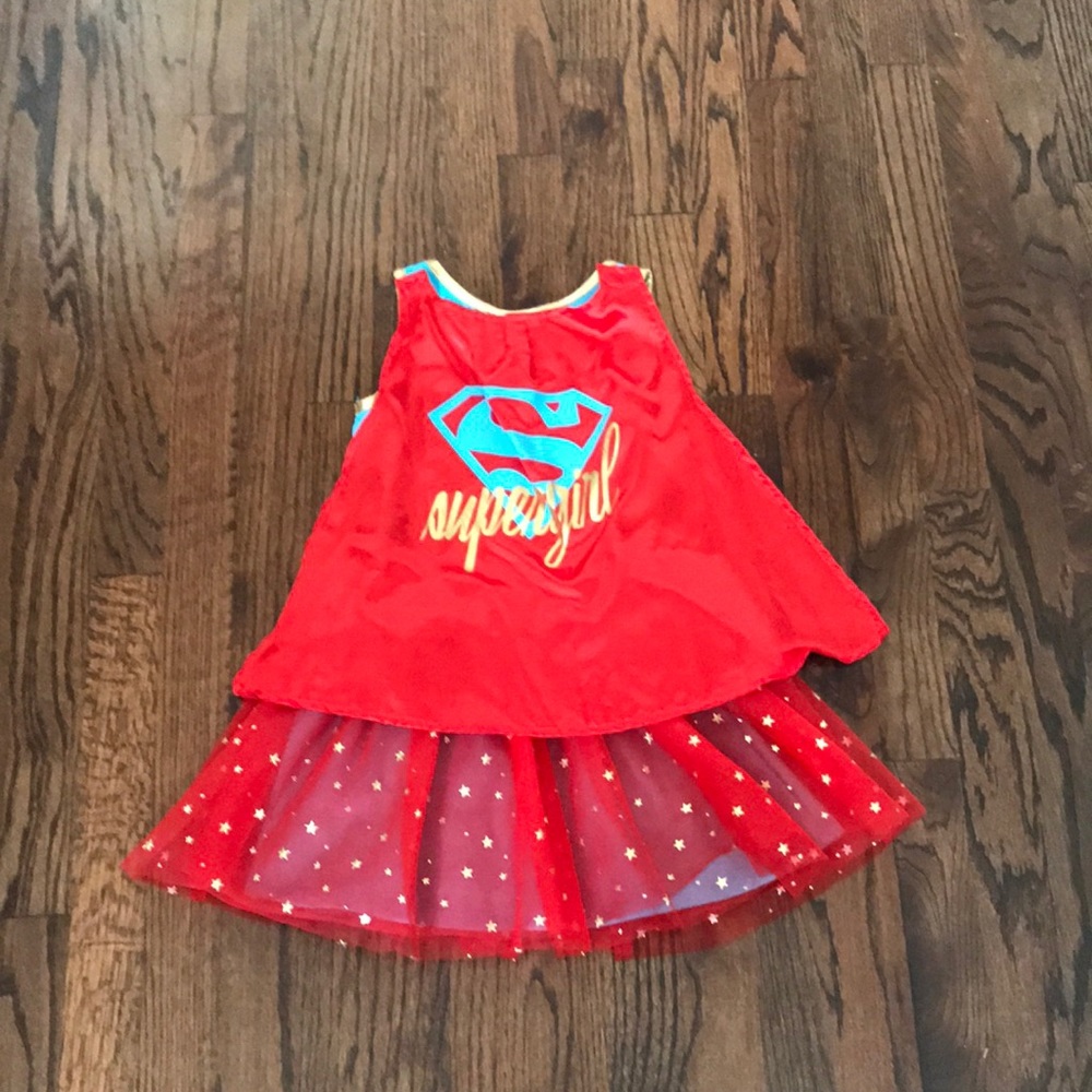 Supergirl costume - Picture 2 of 4